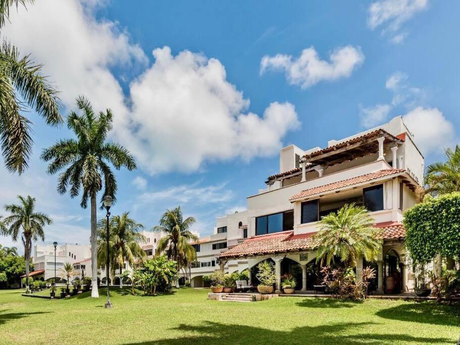 Elegant Lagoon Front Villa By Casa Paraiso Cancún Esterno foto