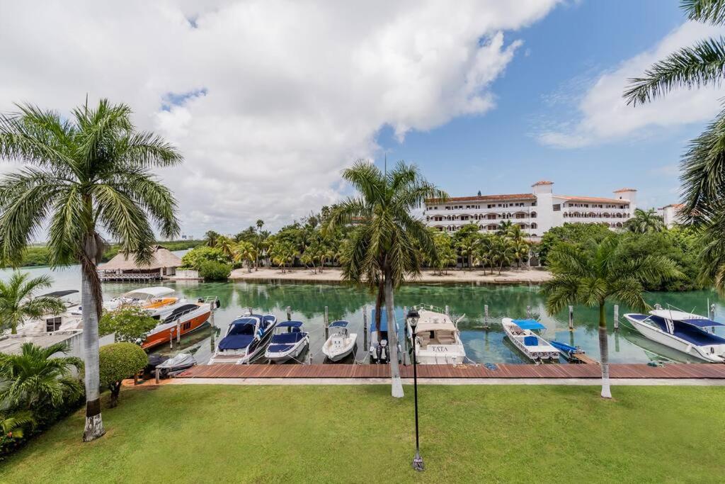 Elegant Lagoon Front Villa By Casa Paraiso Cancún Esterno foto
