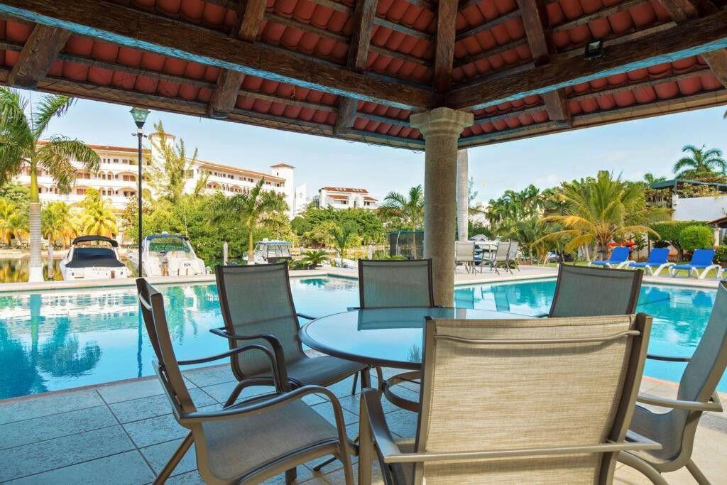 Elegant Lagoon Front Villa By Casa Paraiso Cancún Esterno foto